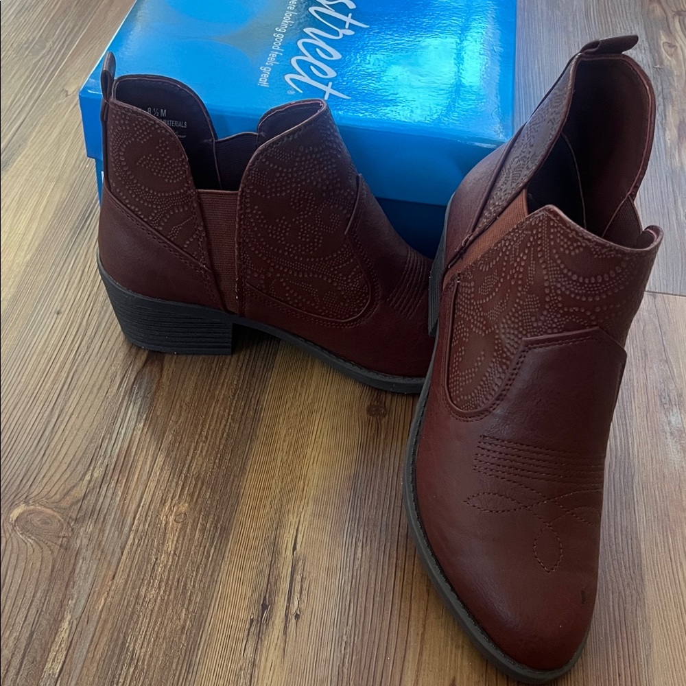 Easy Street Flex Legend Rich Brown Ankle Booties